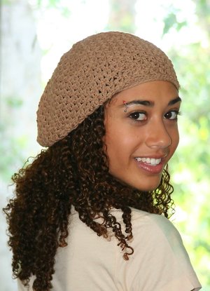 Matts Models pleased to share with you a free gallery with Mimi Allen unveiling nice form