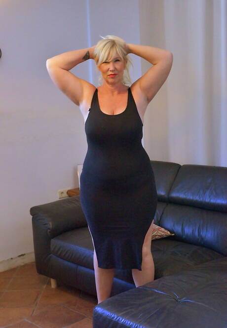 Voluptuous Pics