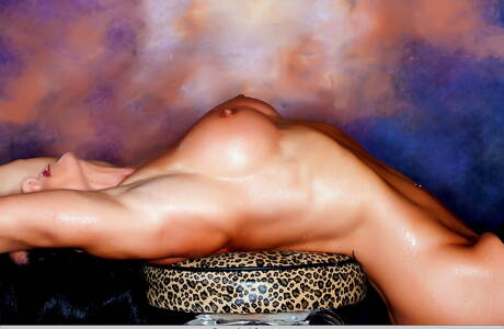 Land Of Venus are excited to present you with a xxx picture gallery showcasing Monica Martin demonstrating sexy shape